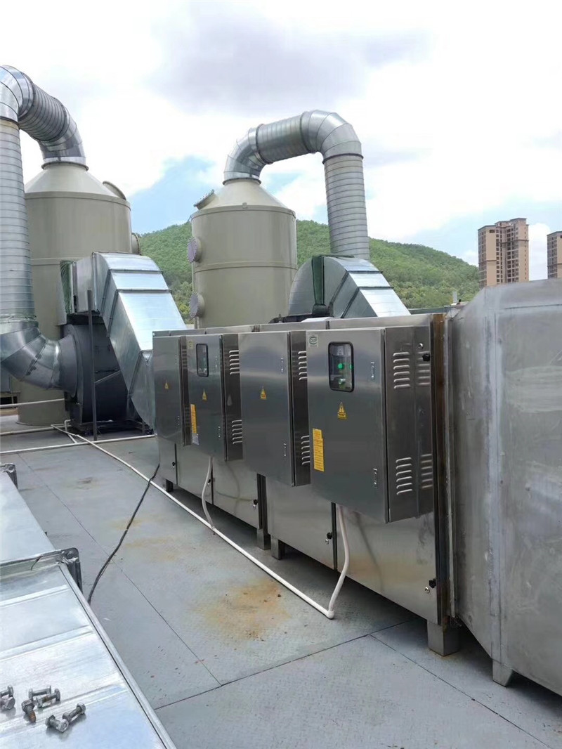 PP噴淋塔+UV光解廢氣淨化器+活性炭吸附器 PP噴淋塔+UV光解廢氣淨化器+活性炭吸附器