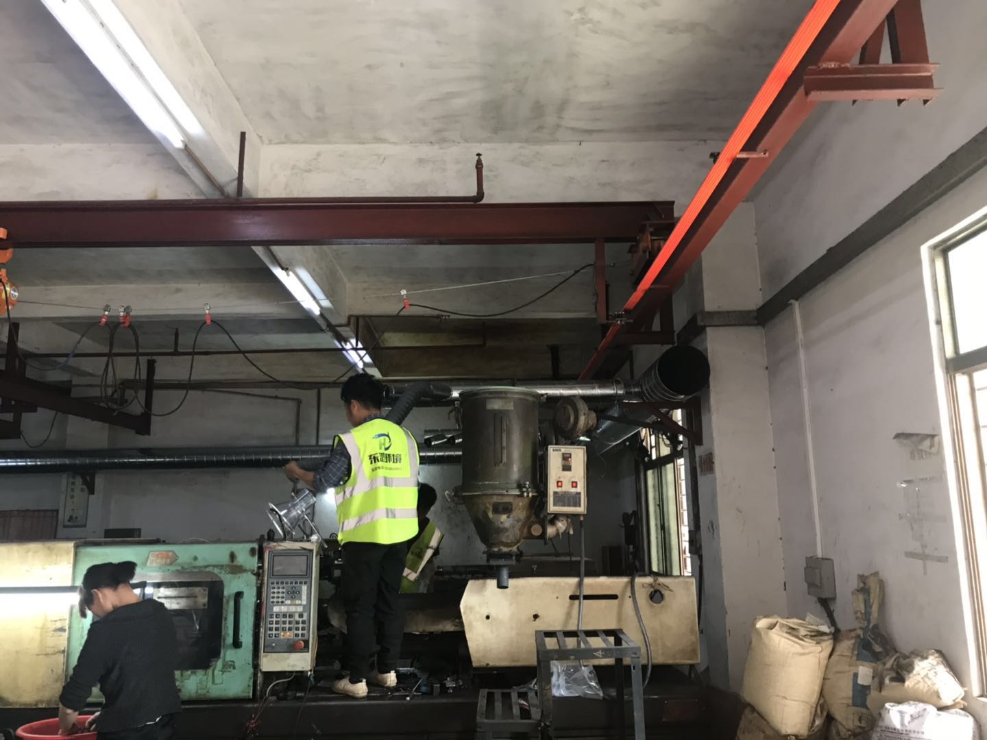 廢氣處理係統安裝現場