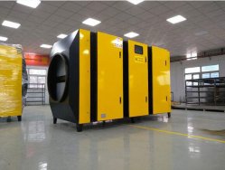 四萬風量UV光解淨化器+活性炭廢氣吸附箱發貨湖北